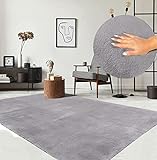 the carpet Relax Moderner Flauschiger Kurzflor Teppich, Anti-Rutsch Unterseite, Waschbar bis 30 Grad, Super Soft, Felloptik, Grau, 240 x 340