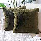 ATTIBUT Kissenbezüge aus Kunstfell, 50 x 50 cm, Olivgrün, Boho-Dekoration, für Wohnzimmer, Couch und Bett, Geschenke für Sie, 2 Stück