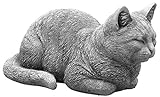 gartendekoparadies.de Liegende Katze, Steinfigur, H. 17 cm, 8,5 kg, Grau, frostsicher aus Steinguss für Außenb